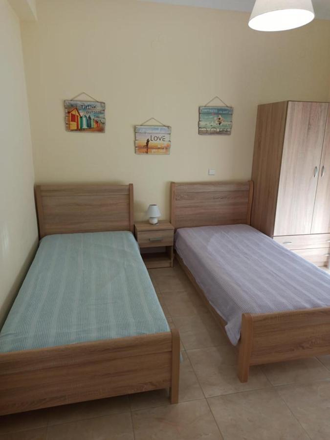 Sea Sight Apartment Nea Iraklitsa Exterior photo